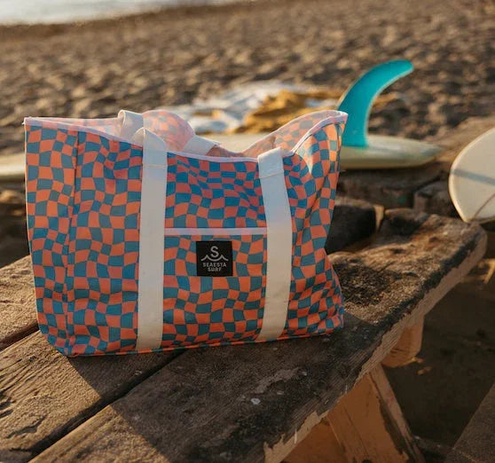 What to Pack for a Beach Day with Kids (Without Overpacking)