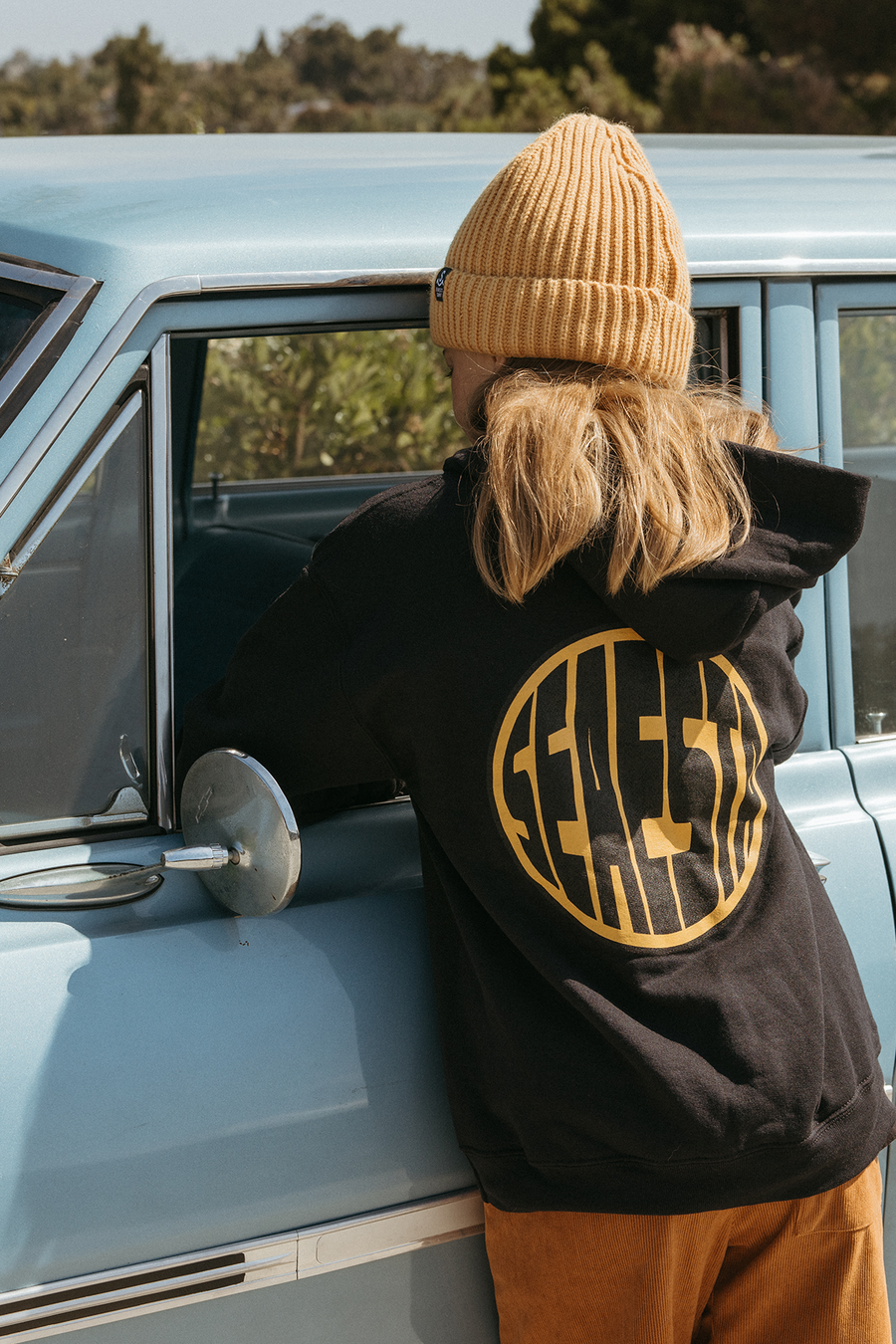 Seaesta Surf Globe Hoodie / Youth / Gold